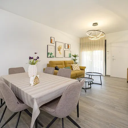 Queen Mediterranean Apartament